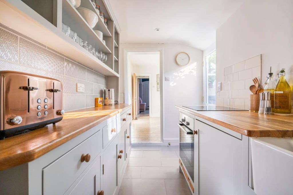 Boat House, Relax In A Whitstable Fisherman'S Cottage Esterno foto