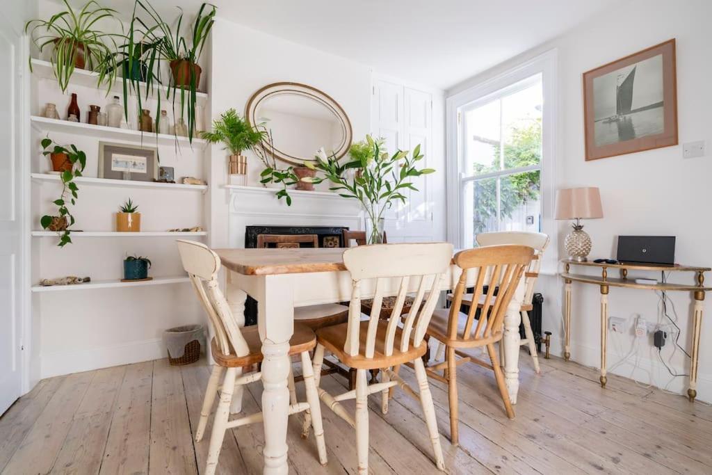Boat House, Relax In A Whitstable Fisherman'S Cottage Esterno foto