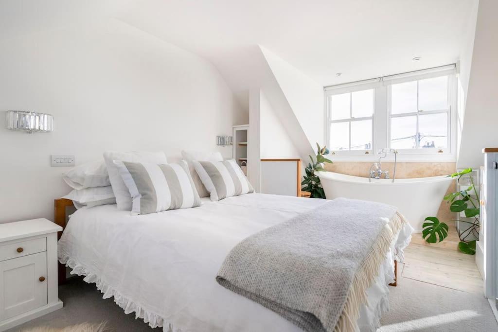 Boat House, Relax In A Whitstable Fisherman'S Cottage Esterno foto